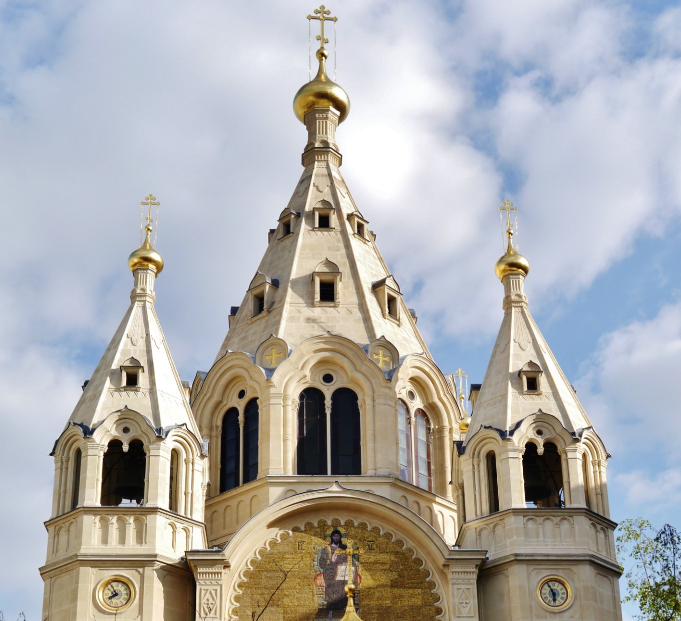 Détail architectural et liturgique de la cathédrale